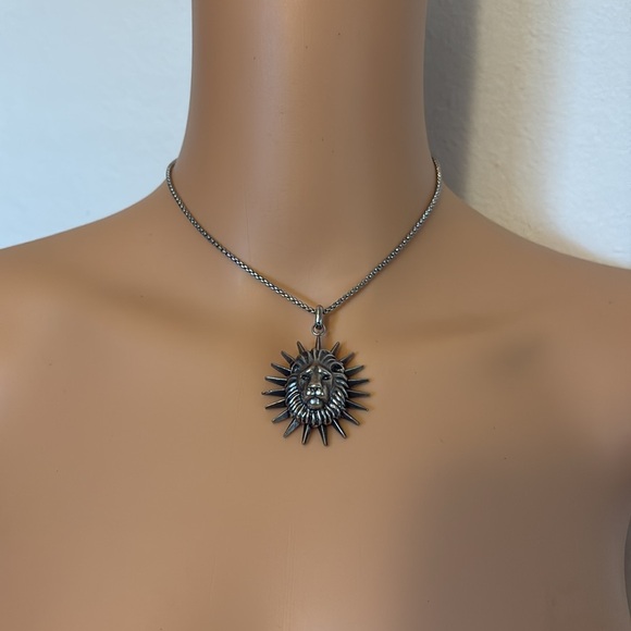 Kendra Scott Silver Lion Long Strand Slider Necklace NWT - Picture 10 of 10